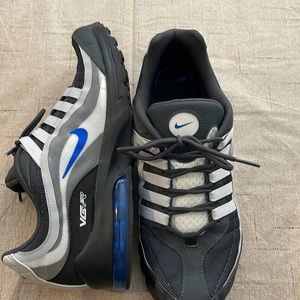 Mens 9.5 Nike Air max VG-R shoes